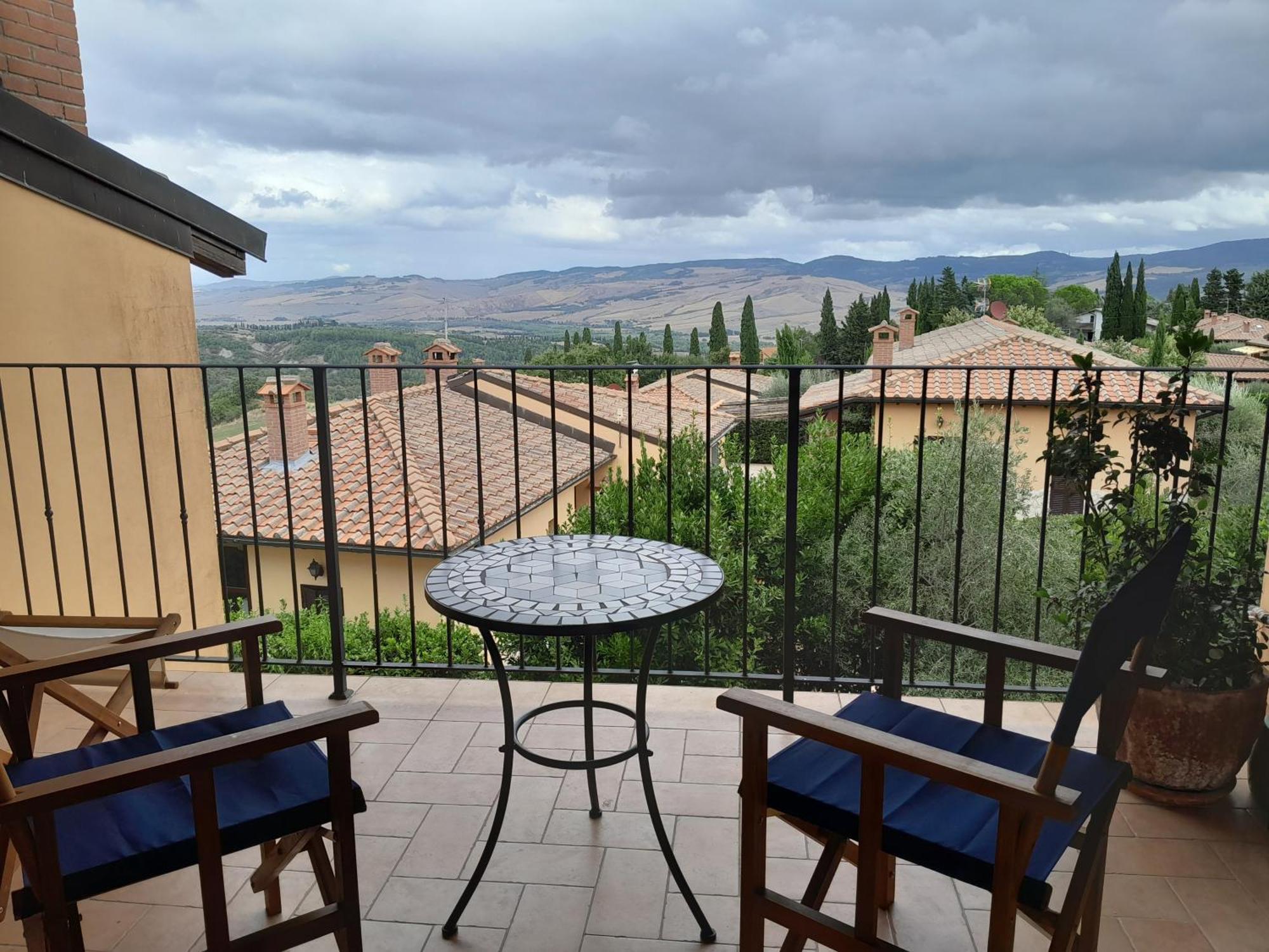 Finestra Della Val D'Orcia Apartment Contignano Exterior photo