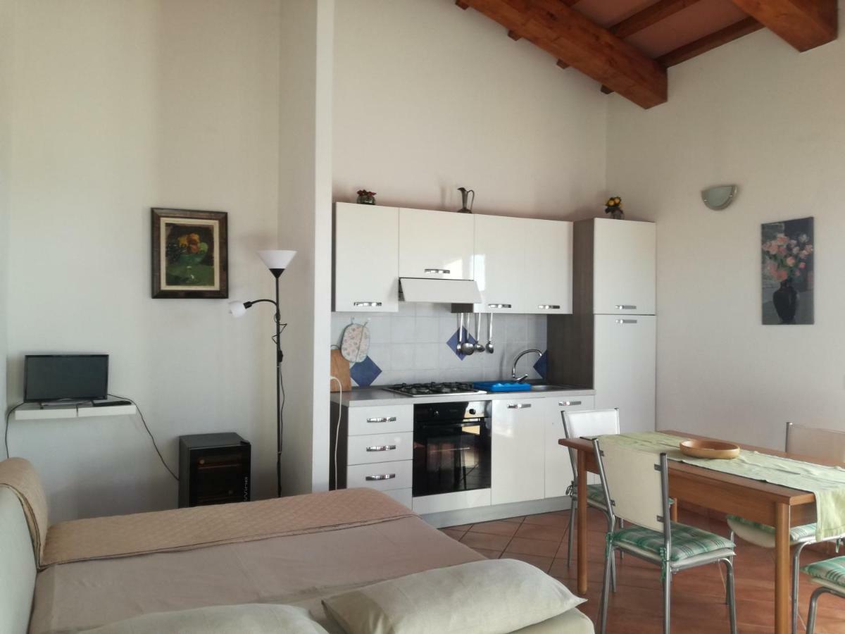 Finestra Della Val D'Orcia Apartment Contignano Exterior photo